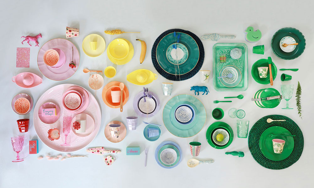 Trend image of colourful plasic plates