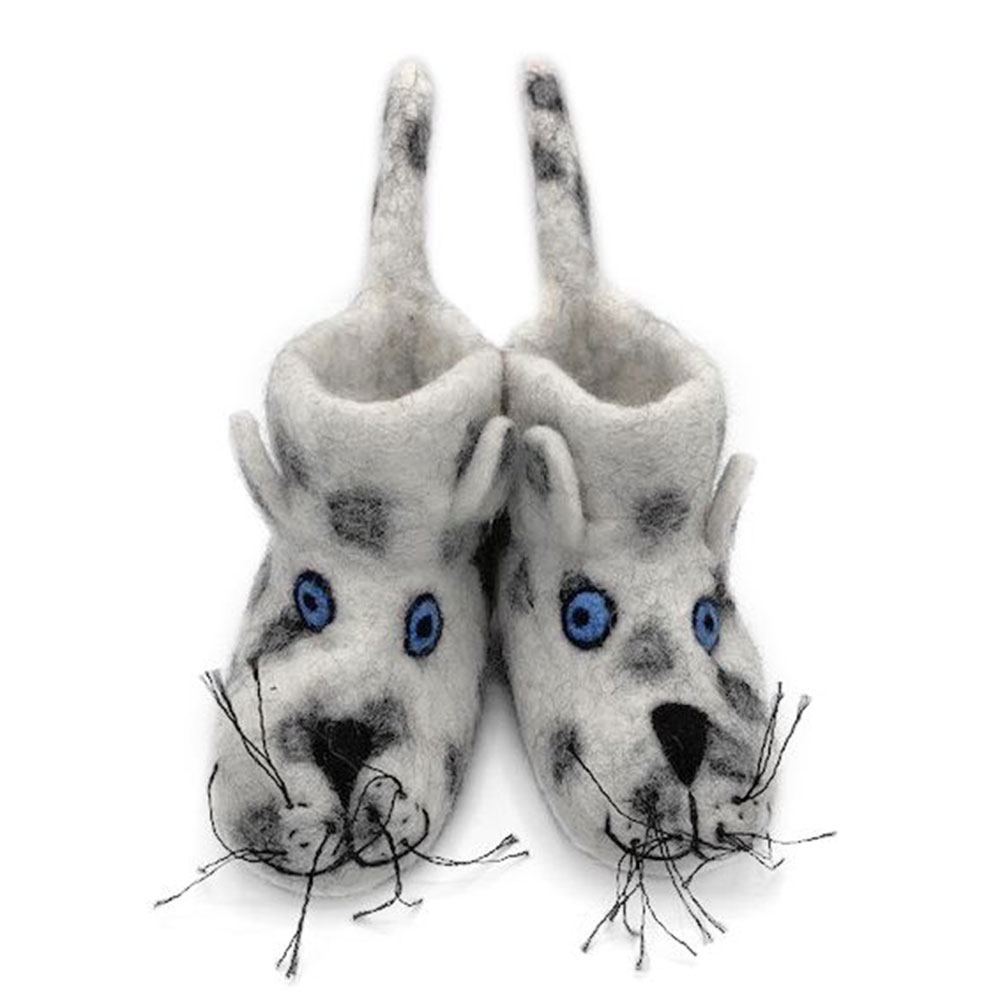 Hector & Queen snow leopard slippers