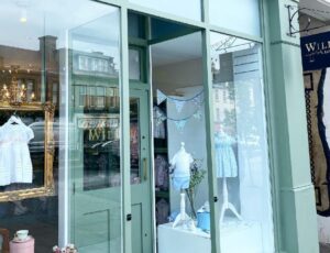 Store front of Willow Baby Boutique