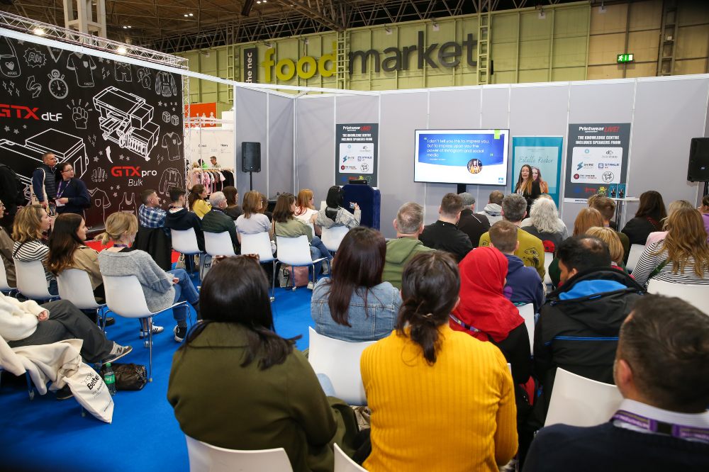People sat in a seminar at Printwear & Promotion LIVE! trade show 