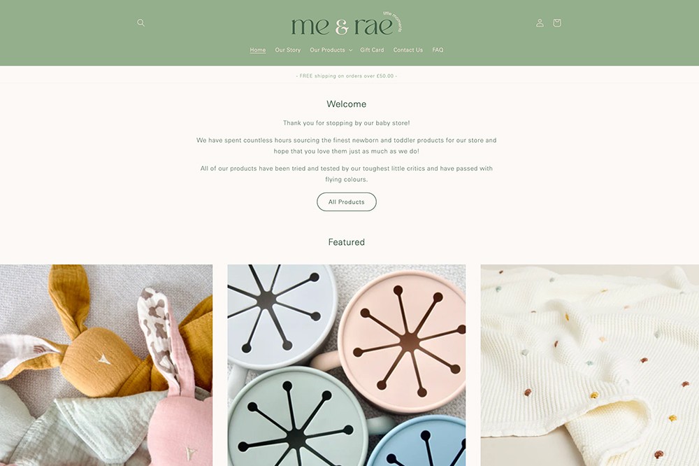 The homepage of the Me & Rae website